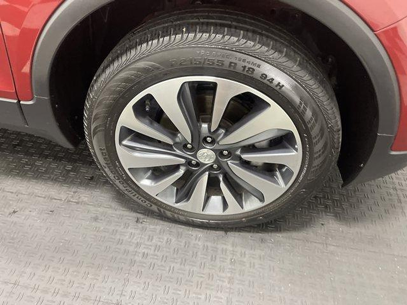 Used 2021 Buick Encore Preferred AWD/4WD image 22