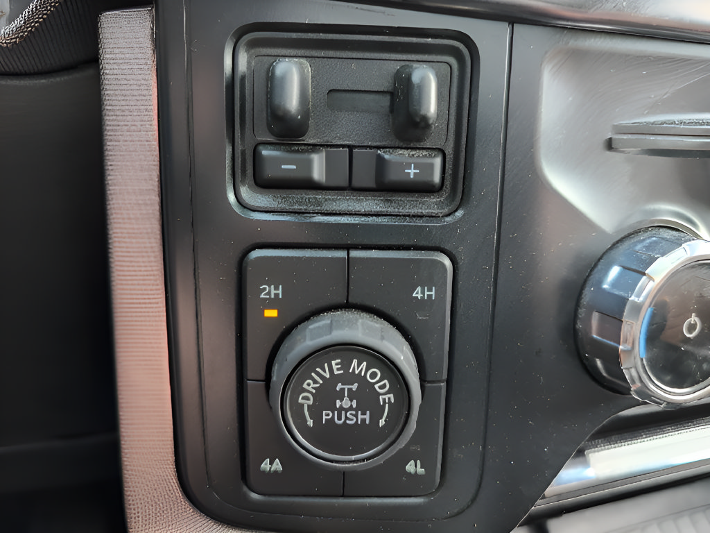 Used 2022 Ford F150 Platinum w/ Equipment Group 701A High AWD/4WD image 13