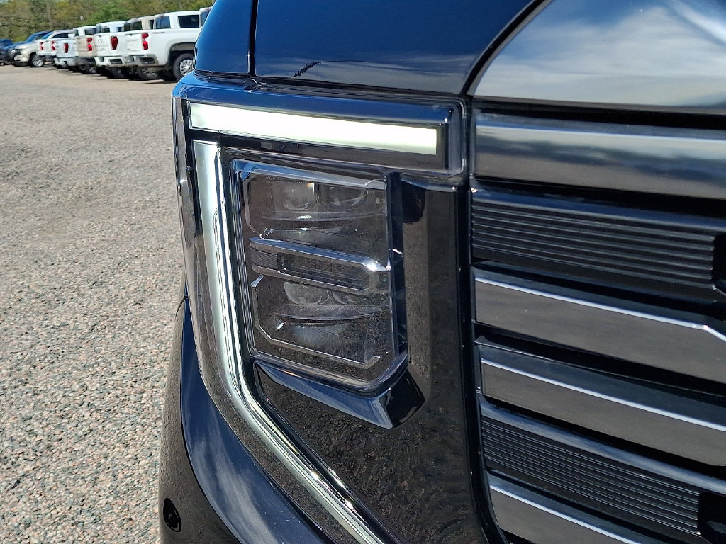 Certified 2023 GMC Sierra 1500 AT4 w/ AT4 Premium Package AWD/4WD image 12