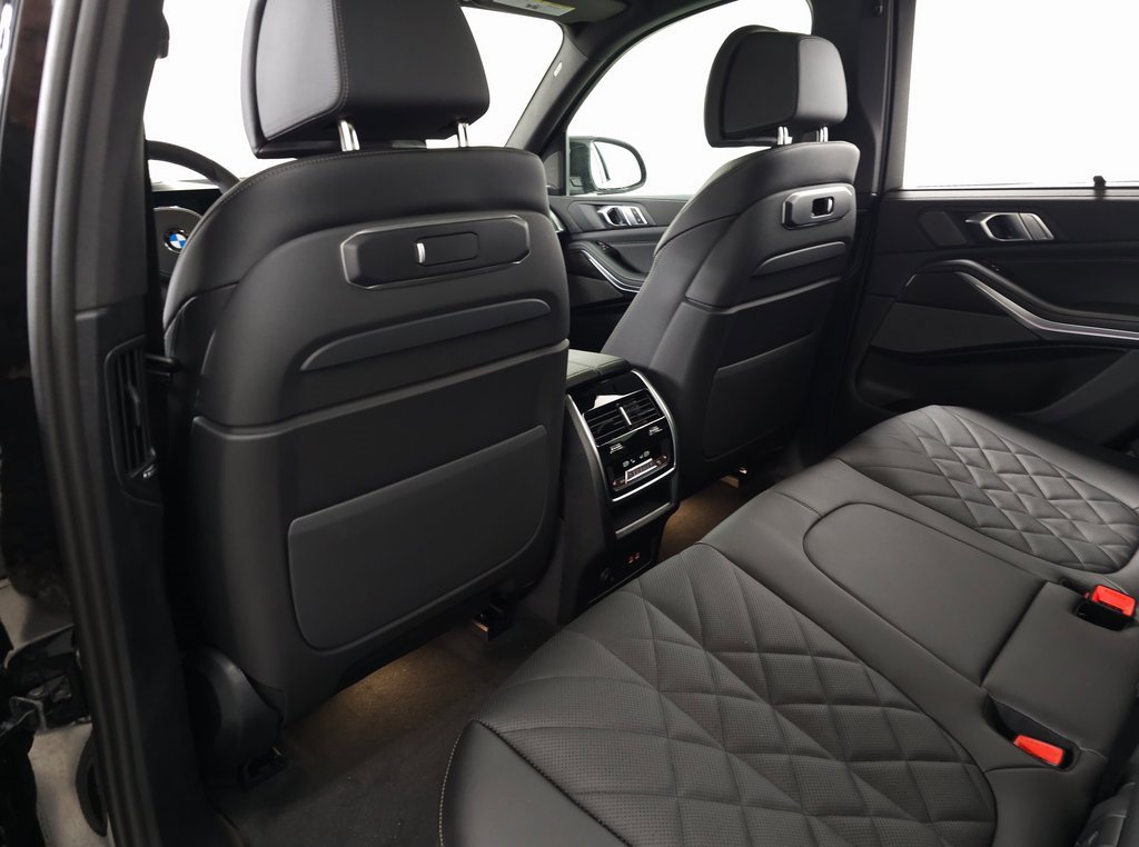Used 2026 BMW X5 M60i w/ Executive Package image 33