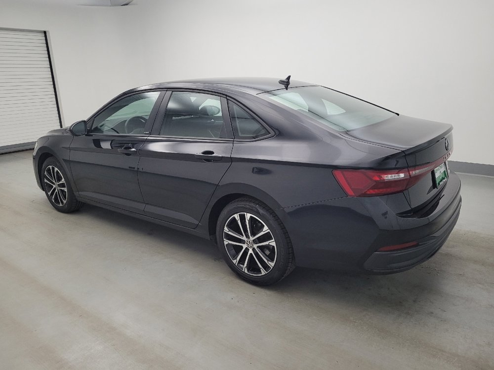 Used 2025 Volkswagen Jetta Sport FWD image 3