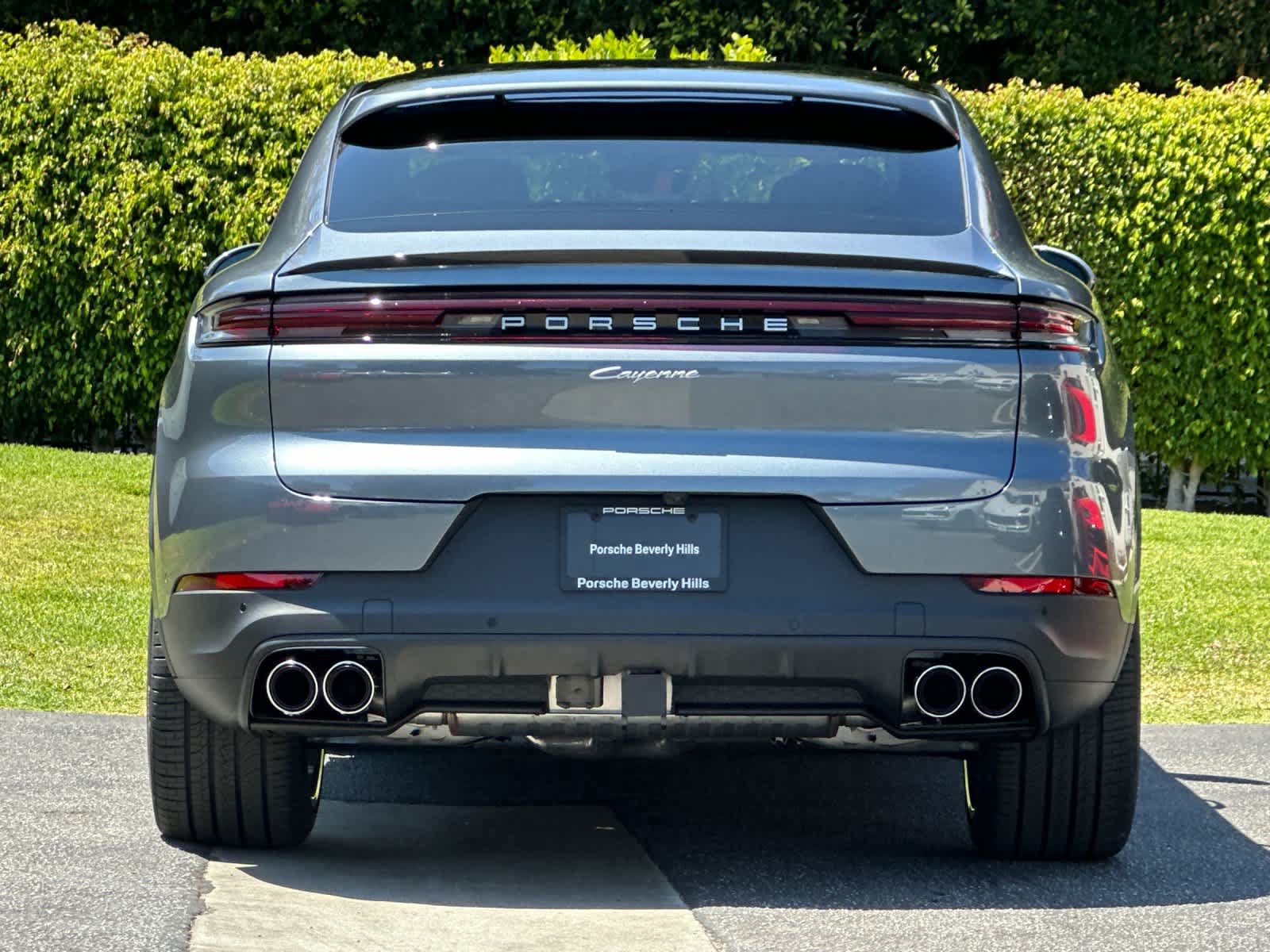 New 2026 Porsche Cayenne Coupe AWD/4WD image 7