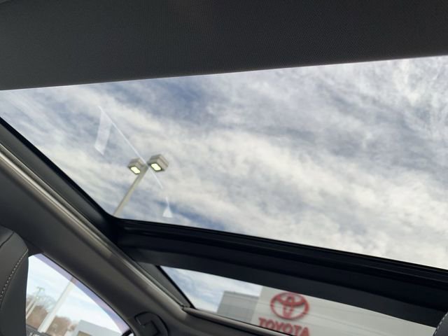 Used 2023 Toyota Camry XSE w/ Navigation Package image 30