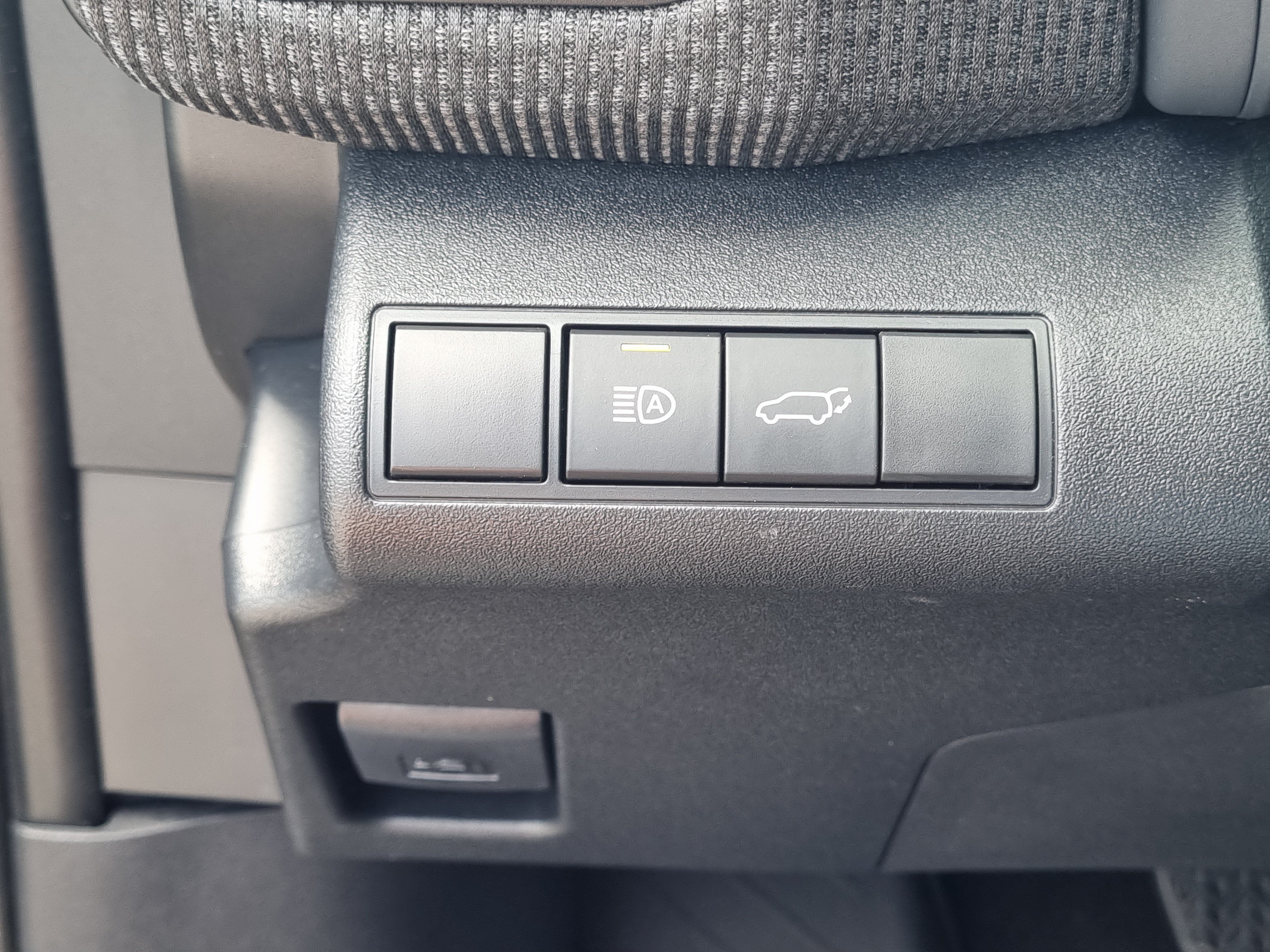 Certified 2025 Subaru Solterra w/ Touring Package AWD/4WD image 25