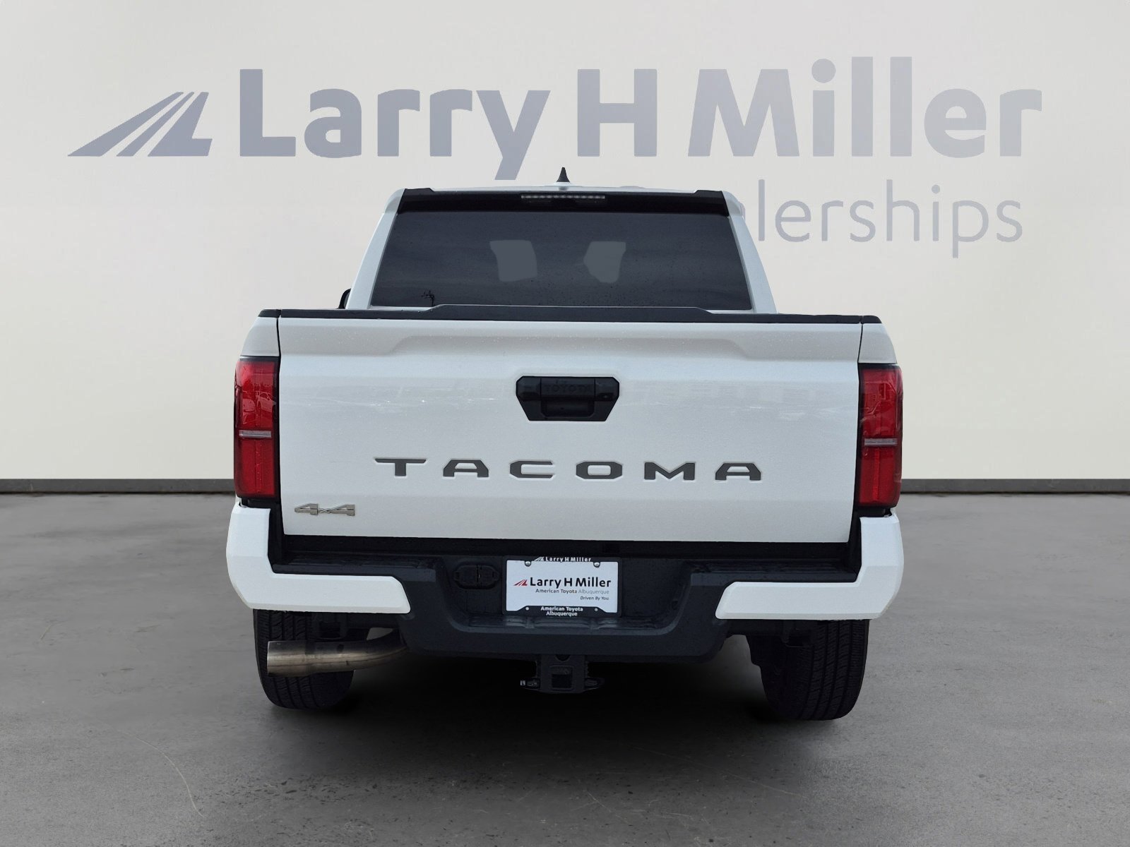 Certified 2025 Toyota Tacoma SR5 image 4