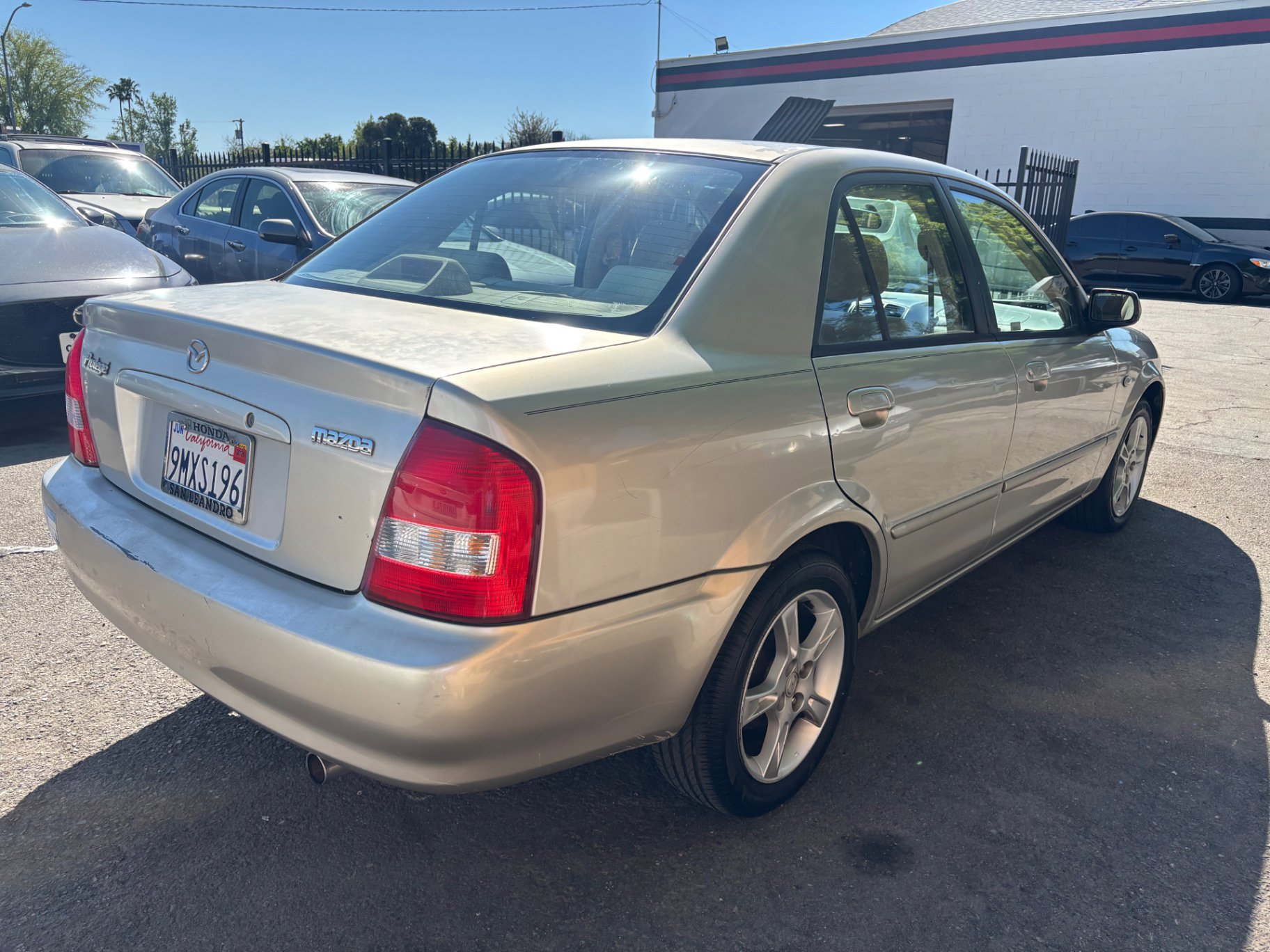 Used 2003 MAZDA Protege DX FWD image 4