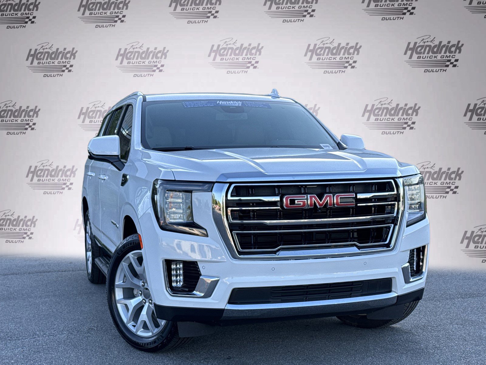Used 2023 GMC Yukon SLT w/ SLT Premium Package RWD image 2