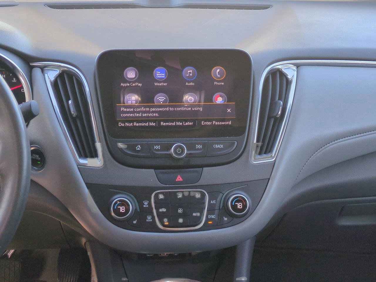 Used 2019 Chevrolet Malibu Hybrid w/ Leather Package image 14