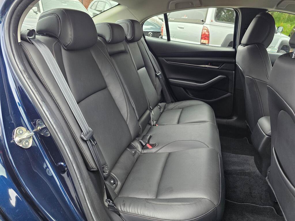 Used 2020 MAZDA MAZDA3 Sedan w/ Select Package FWD image 13