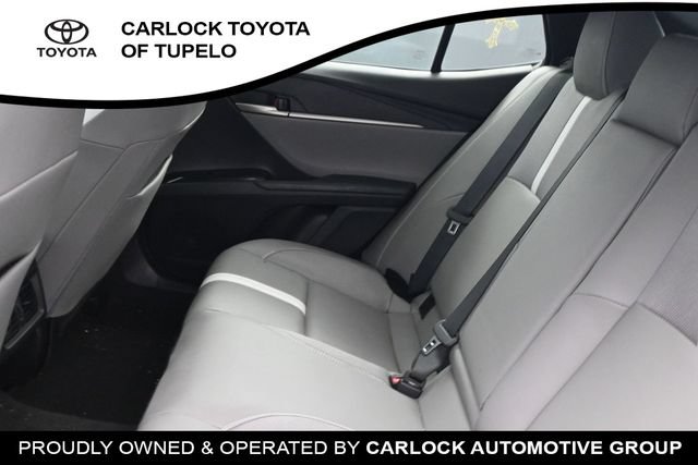 Used 2025 Toyota Camry SE w/ Convenience Package FWD image 17