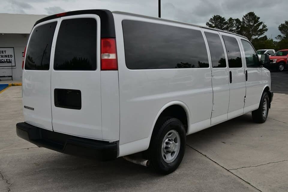 Used 2019 Chevrolet Express 3500 LS RWD image 7