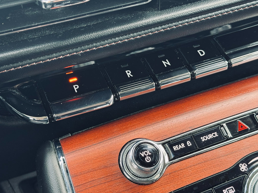 Used 2021 Lincoln Aviator Reserve w/ Equipment Group 202A image 19