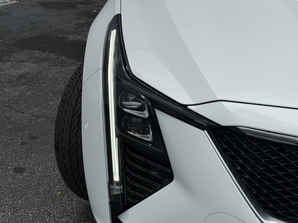 Used 2025 Cadillac CT5 V RWD image 3