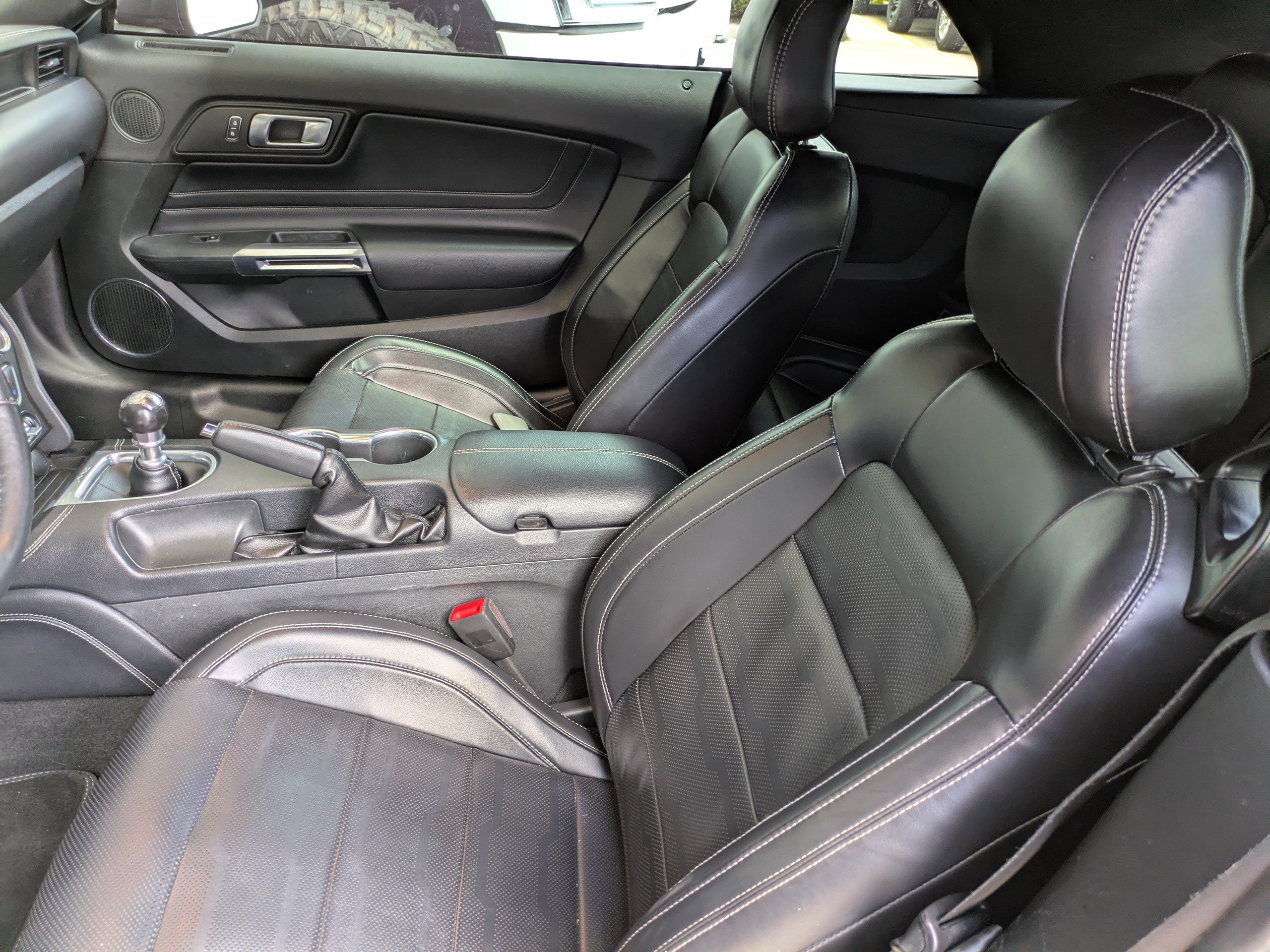 Used 2020 Ford Mustang Premium w/ Equipment Group 201A RWD image 15