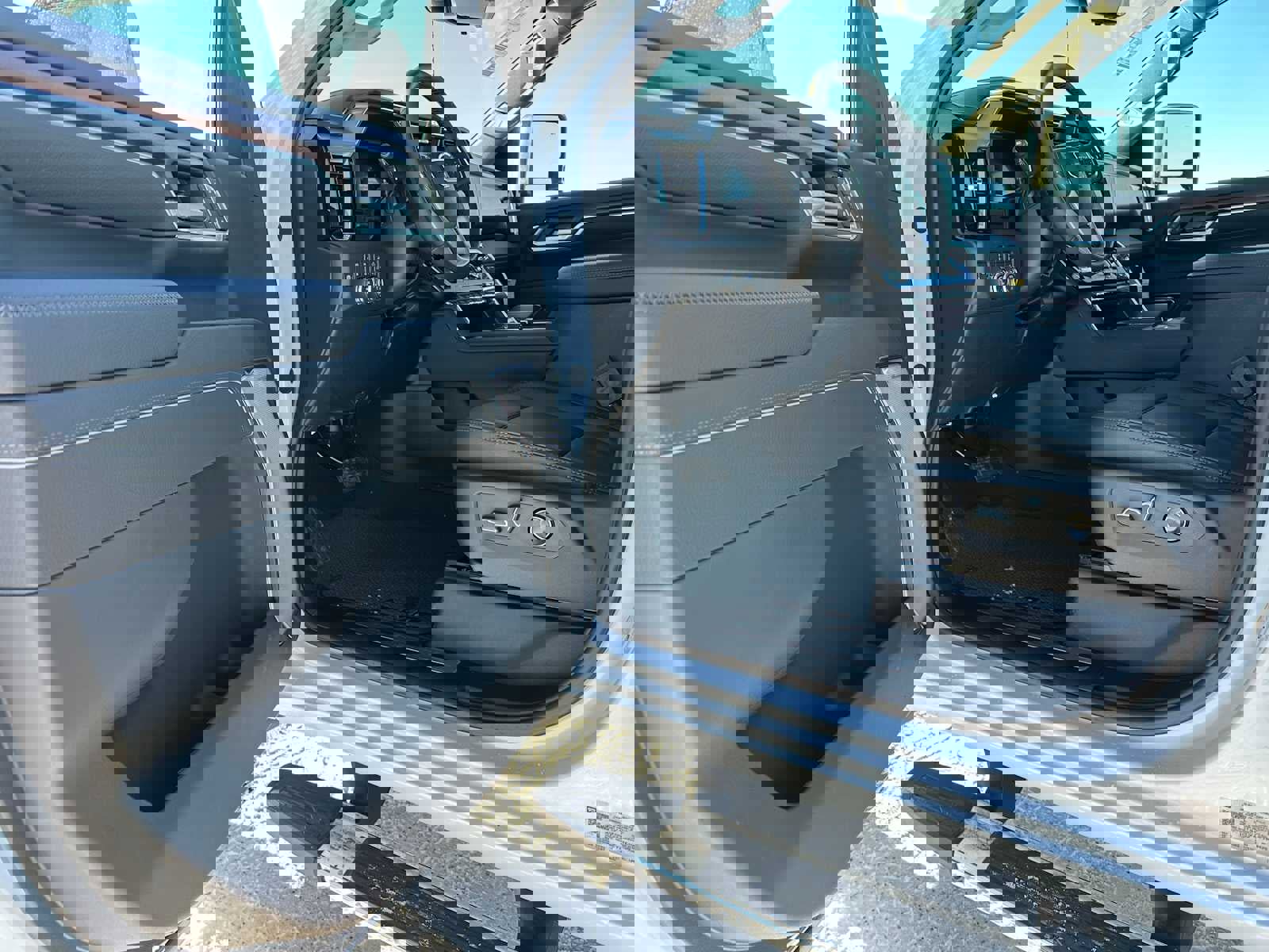 New 2026 GMC Sierra 2500 Denali w/ Denali Reserve Package image 19