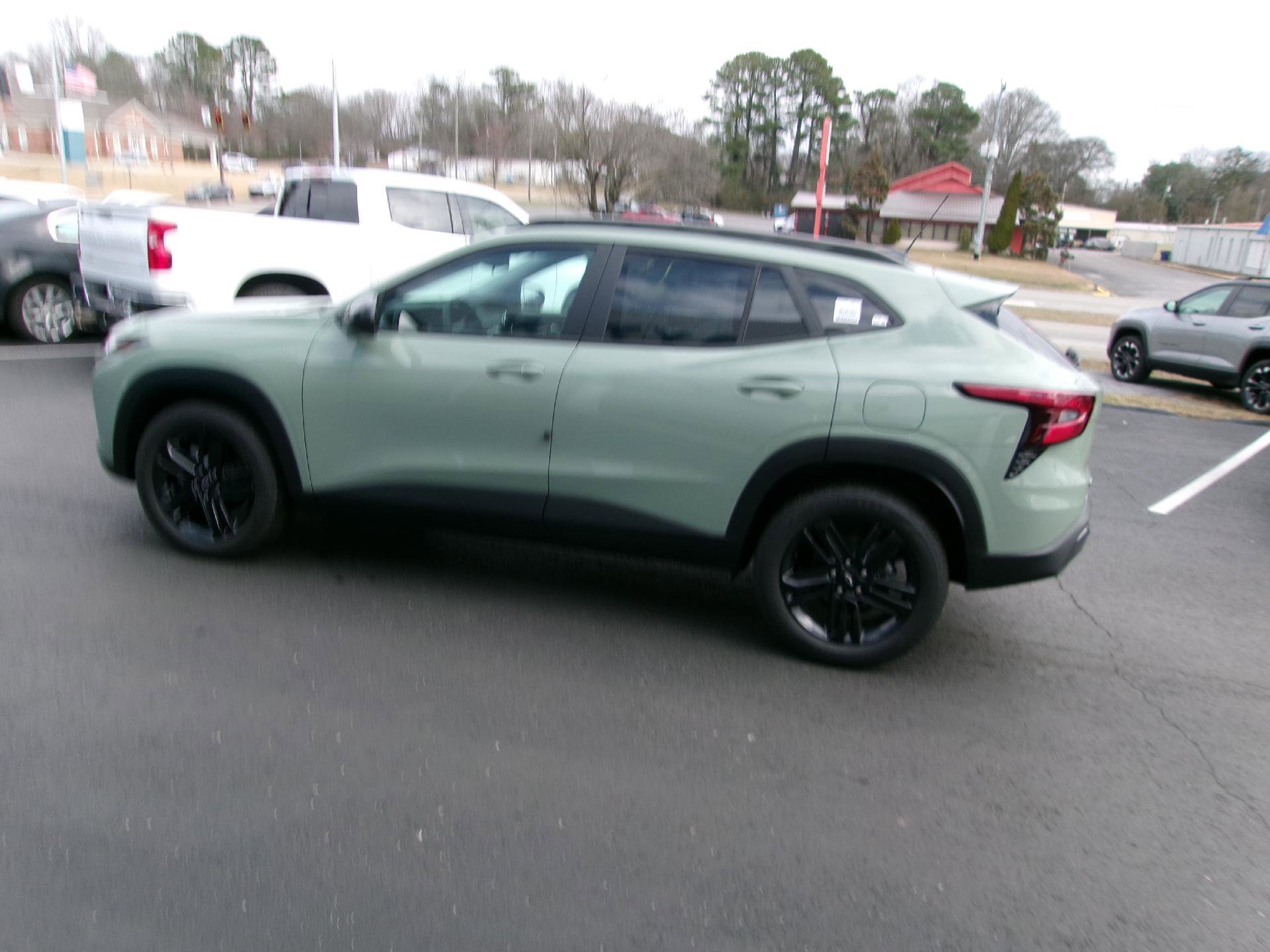 New 2026 Chevrolet Trax ACTIV w/ Sunroof Package image 5