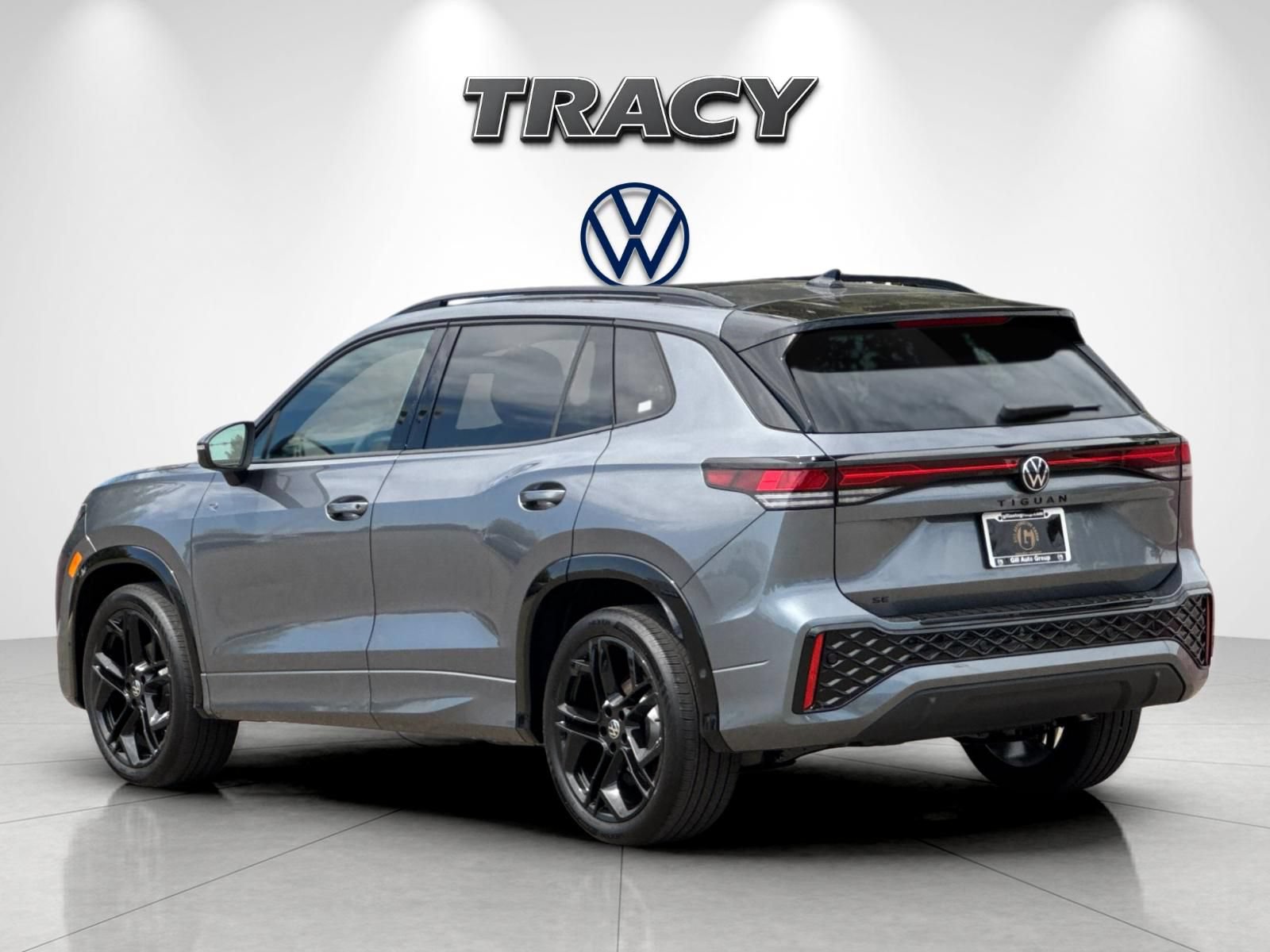 New 2026 Volkswagen Tiguan SE R-Line FWD image 6
