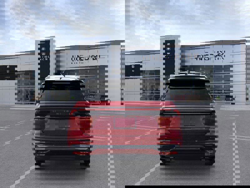 New 2026 Lincoln Nautilus Reserve w/ Jet Appearance Package image 5