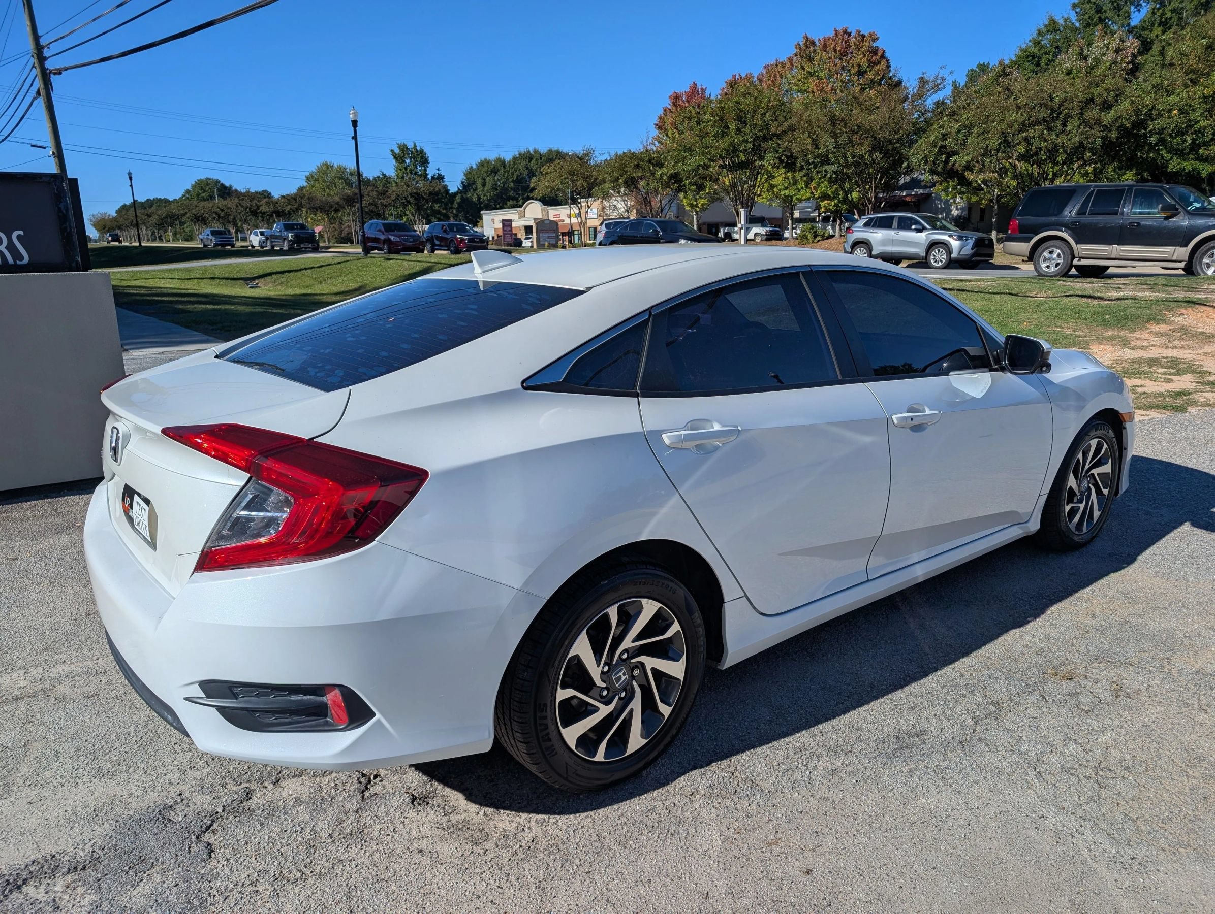 Used 2017 Honda Civic EX image 4