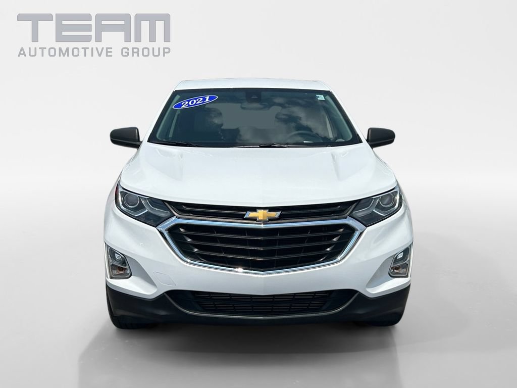 Used 2021 Chevrolet Equinox LS w/ LS Convenience Package FWD image 2