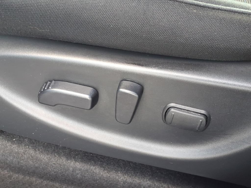 Certified 2025 Nissan Leaf SV Plus FWD image 15