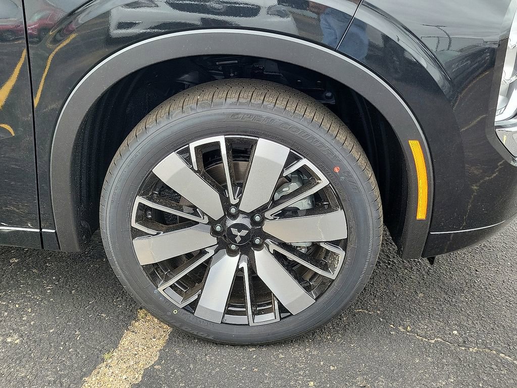 New 2025 Mitsubishi Outlander AWD image 5