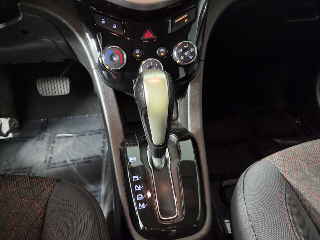 Used 2018 Chevrolet Sonic LT w/ Convenience Package FWD image 21