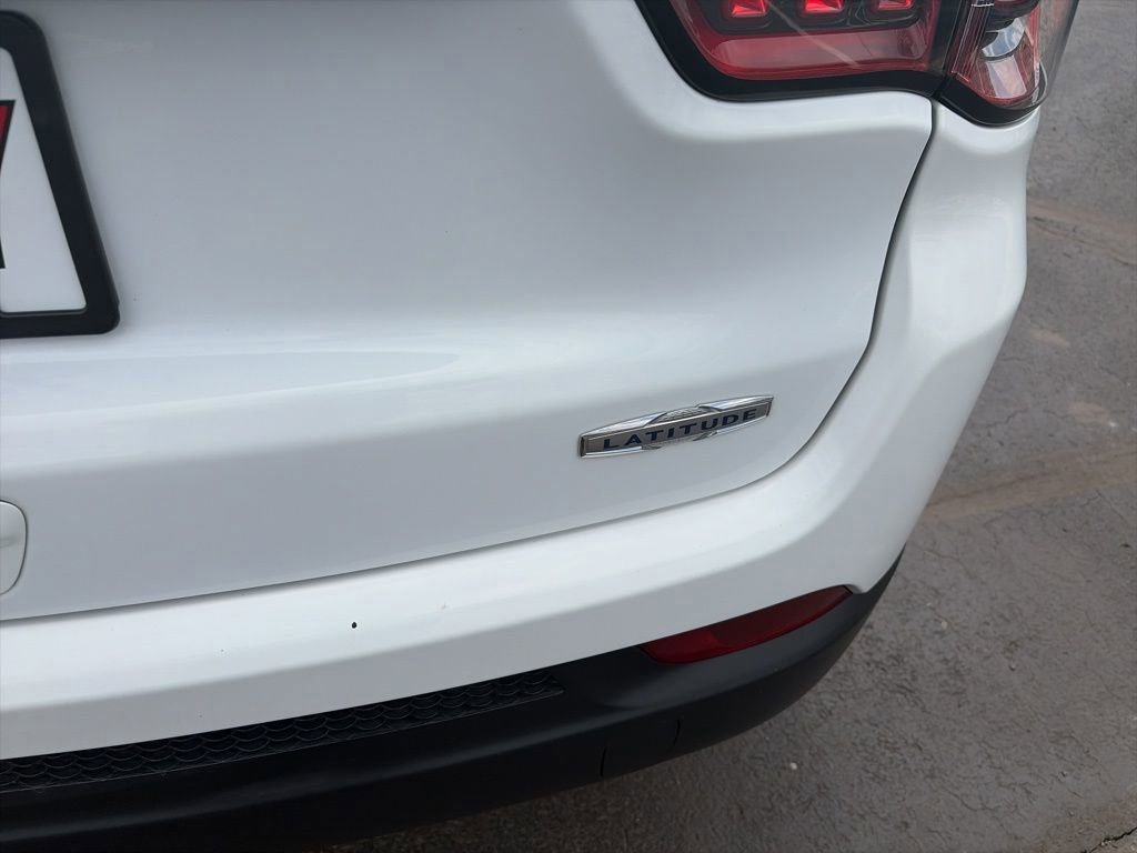 Used 2023 Jeep Compass Latitude w/ Convenience Group image 11