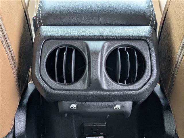 Used 2023 Jeep Wrangler Unlimited Sahara w/ Cold Weather Group AWD/4WD image 17