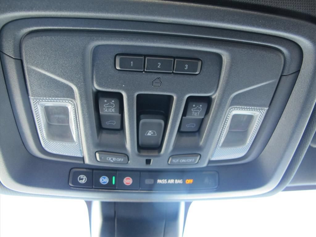 Used 2022 Chevrolet Silverado 1500 High Country w/ Safety Package II AWD/4WD image 21