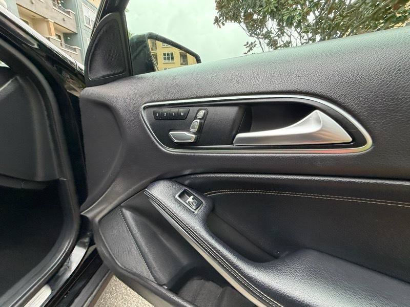 Used 2018 Mercedes-Benz GLA 250 image 52
