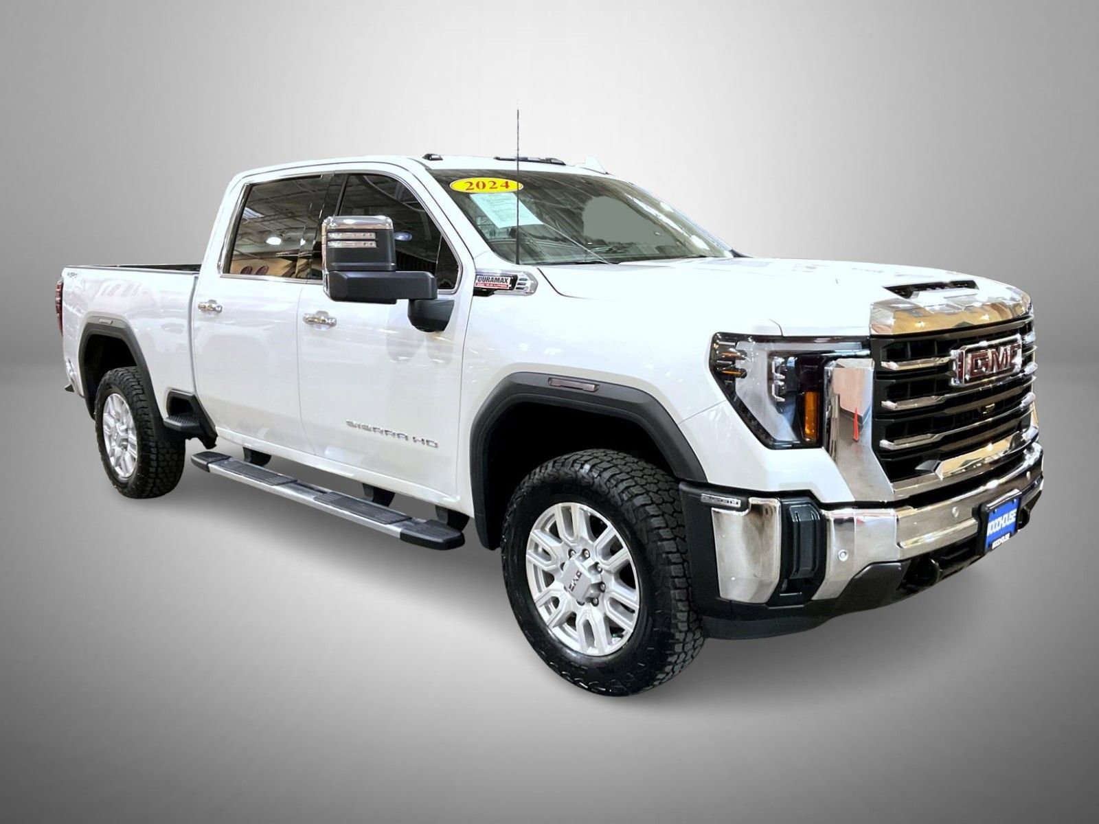 Used 2024 GMC Sierra 2500 SLT w/ SLT Premium Package image 3