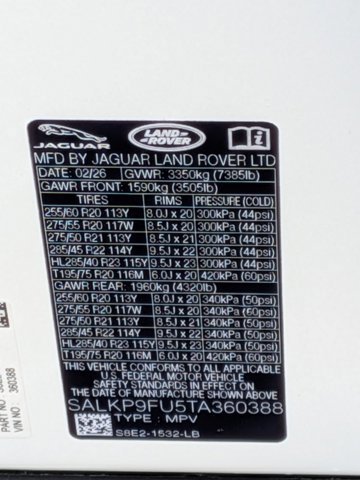 New 2026 Land Rover Range Rover SE image 17