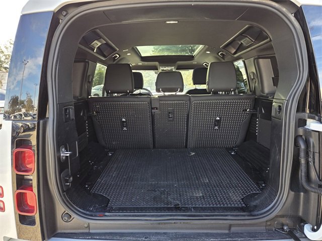 Used 2025 Land Rover Defender 110 S image 16