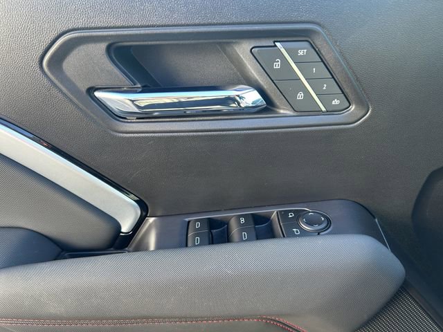 Used 2023 Chevrolet Colorado Z71 w/ Z71 Convenience Package 2 image 14
