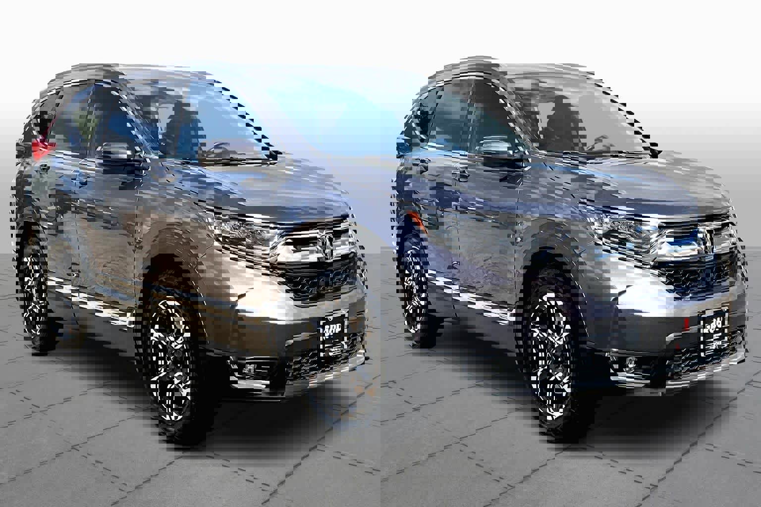 Used 2018 Honda CR-V Touring image 3