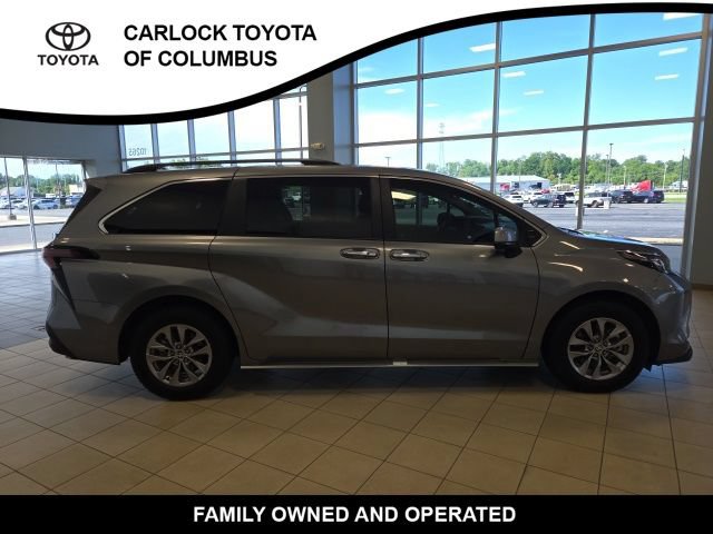 Used 2026 Toyota Sienna XLE FWD image 6