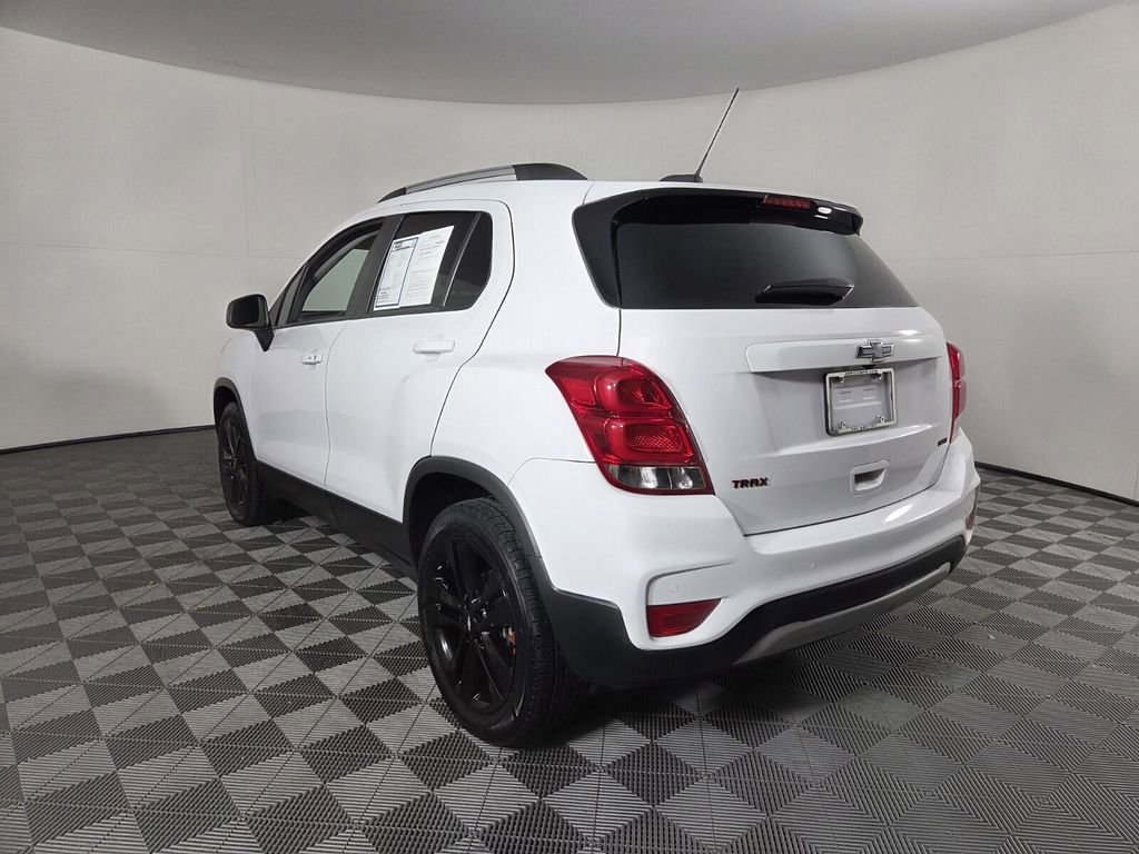 Used 2020 Chevrolet Trax LT w/ Redline Edition image 8