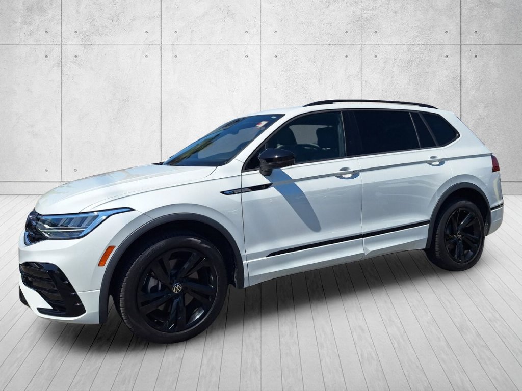 Used 2024 Volkswagen Tiguan SE R-Line