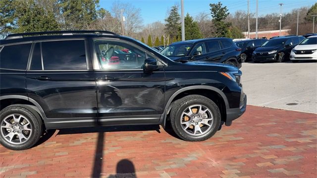 Certified 2023 Honda Passport TrailSport image 2