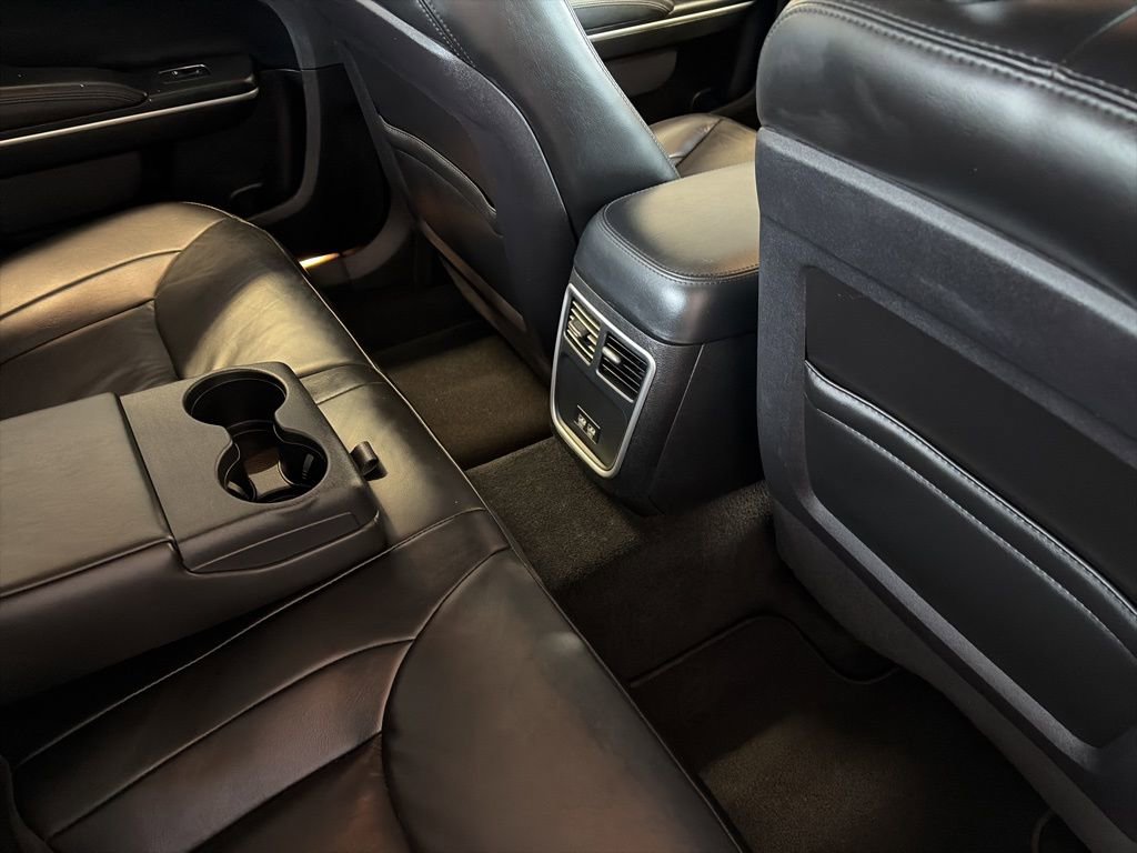 Used 2020 Chrysler 300 Touring L w/ Quick Order Package 2EF image 11