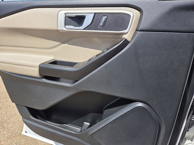 Used 2020 Ford Explorer XLT w/ Equipment Group 202A RWD image 17