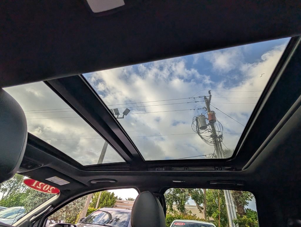 Used 2021 Nissan Titan PRO-4X w/ Pro-4x Convenience Package image 13