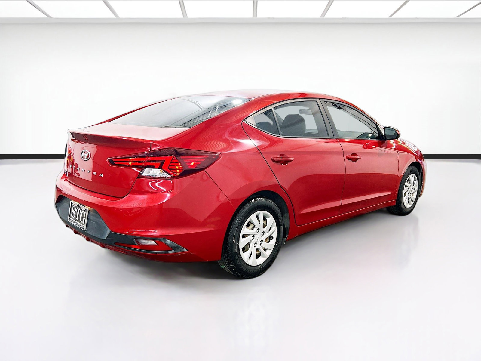 Used 2019 Hyundai Elantra SE image 4