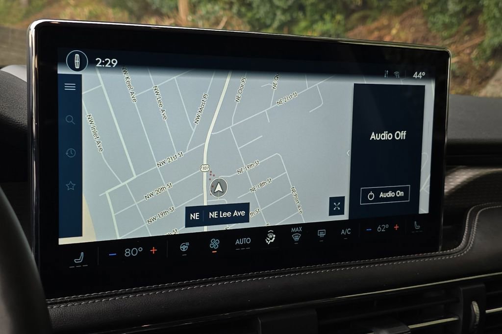 Used 2024 Lincoln Corsair Reserve w/ Equipment Group 201A image 18