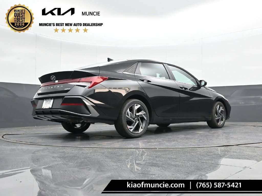 Used 2025 Hyundai Elantra Limited w/ Cargo Package FWD image 38