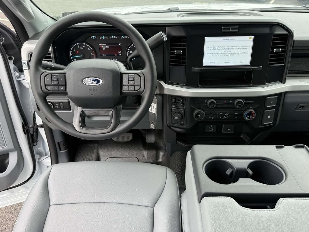 New 2026 Ford F350 XL w/ FX4 Off-Road Package AWD/4WD image 11