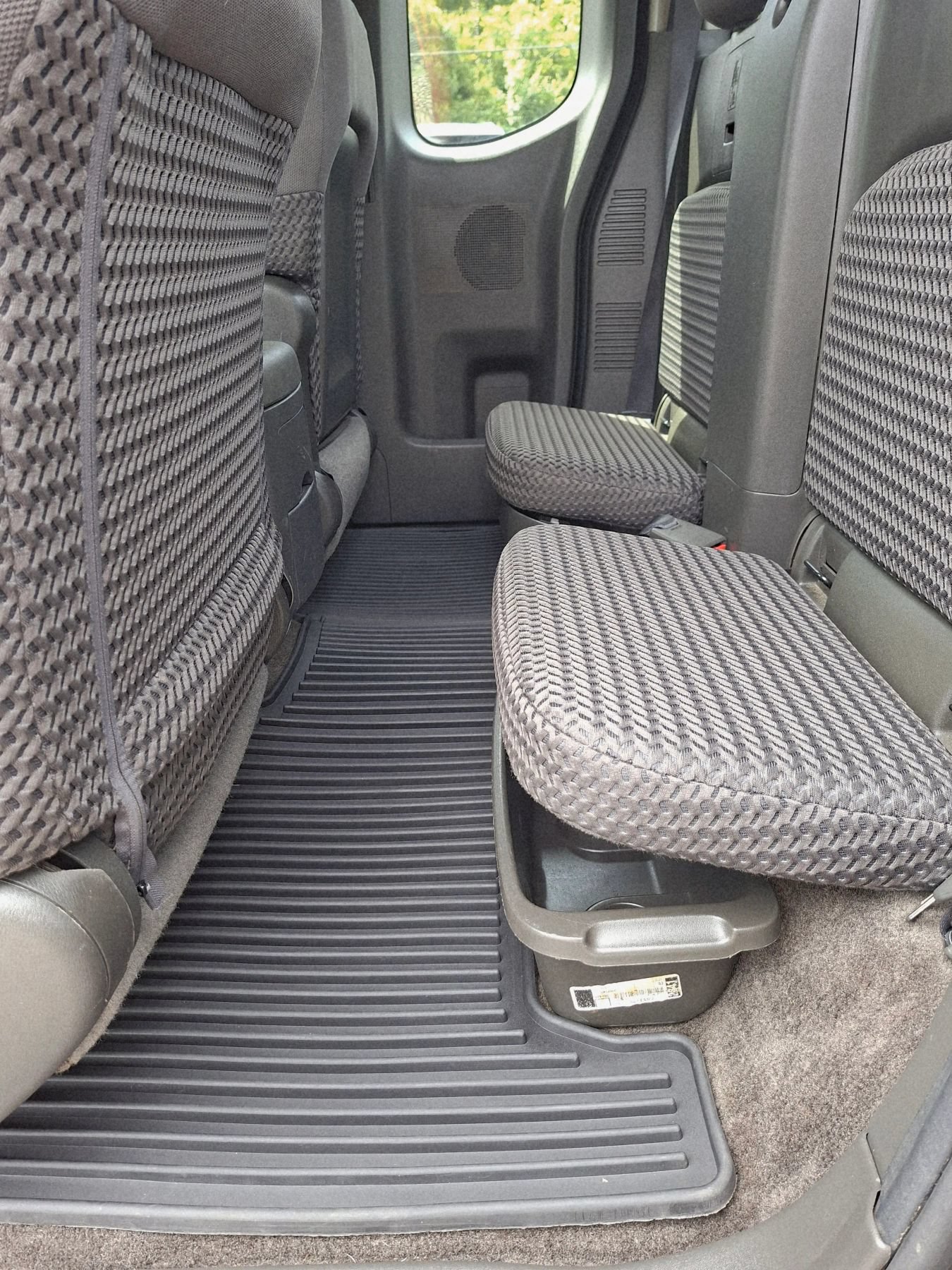 Used 2011 Nissan Frontier SV w/ SV Premium Utility Pkg RWD image 12