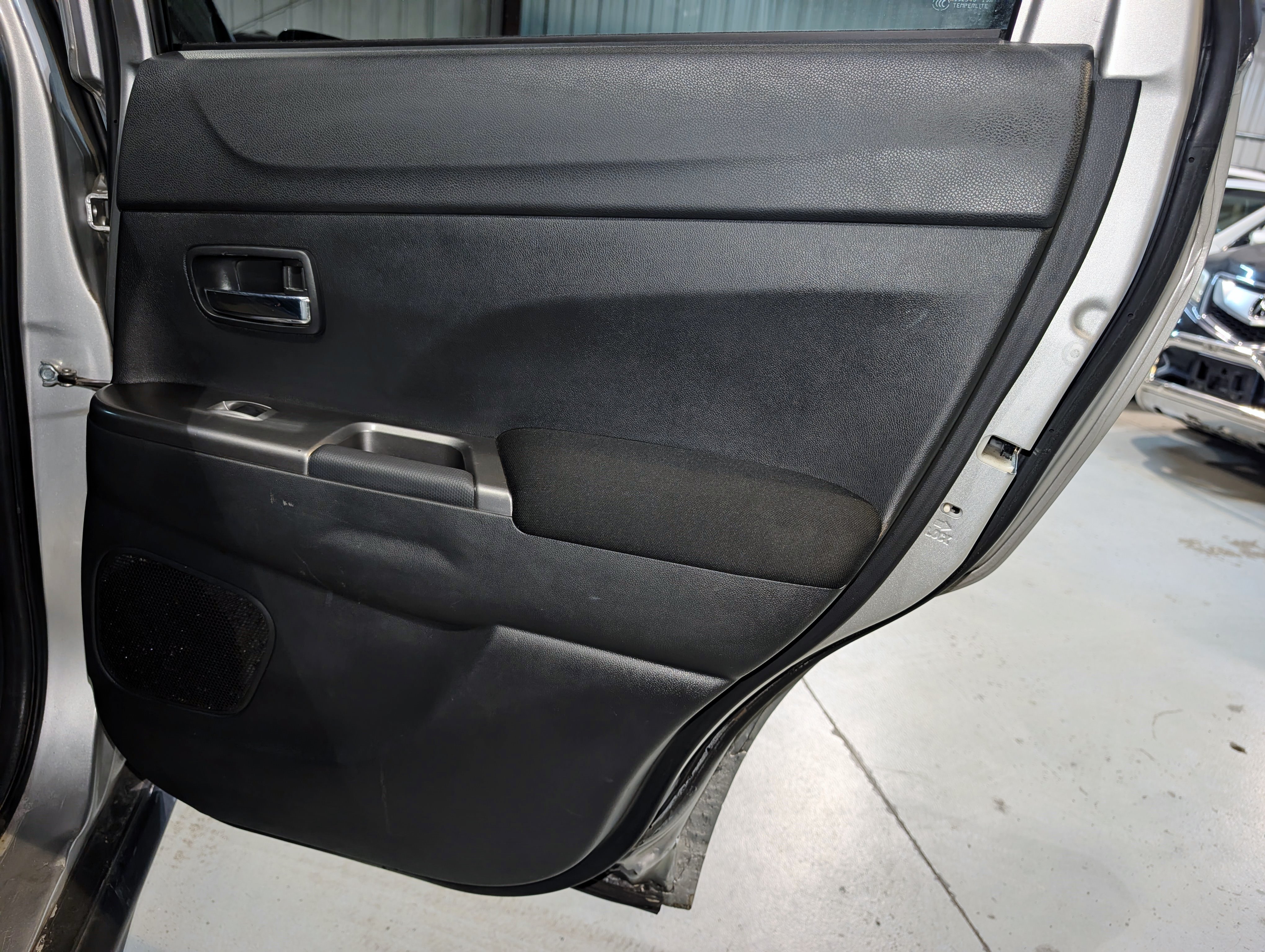 Used 2018 Mitsubishi Outlander Sport ES AWD/4WD image 23