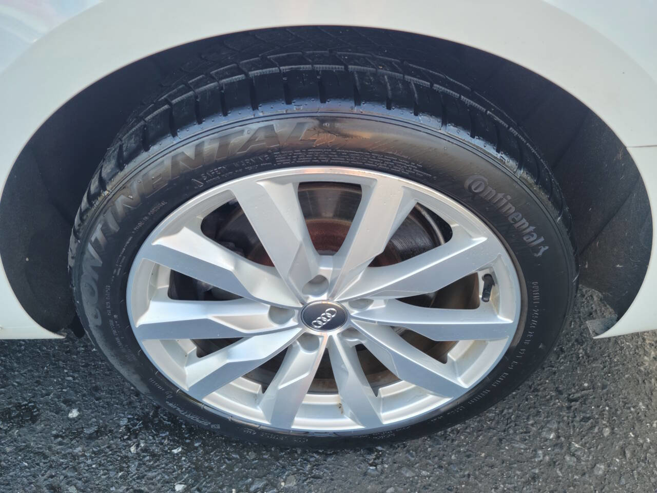 Used 2018 Audi A4 2.0T Premium w/ Convenience Package image 10